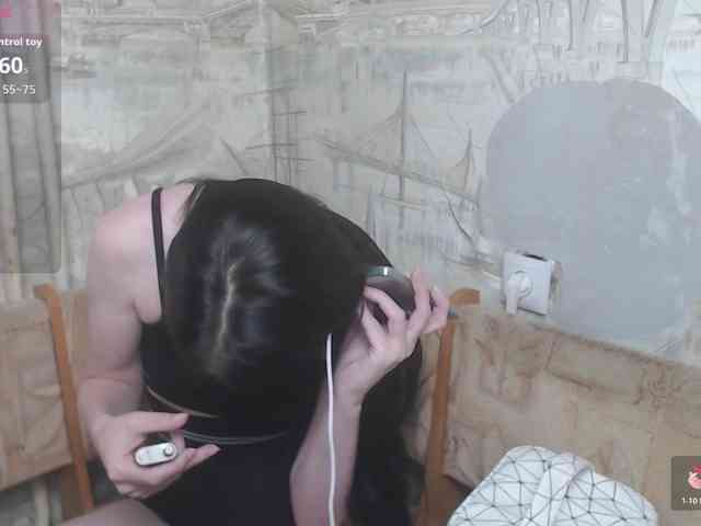 Demonessa230897 webcam