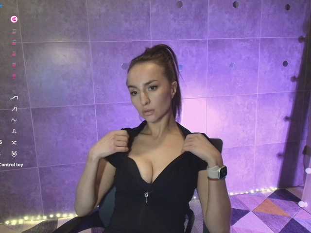 KateFoxxx028's BongaCams show and profile