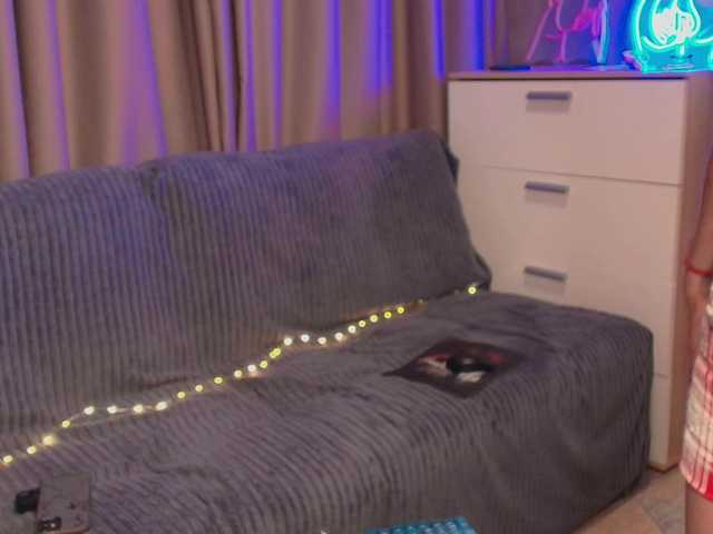KateFoxxx028 live cam on BongaCams