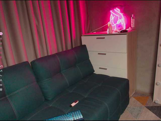 KateFoxxx028 live cam on BongaCams