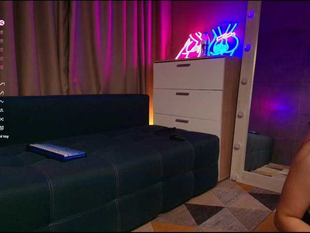 KateFoxxx028 live cam on BongaCams