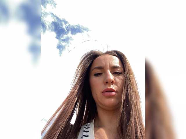 KateFoxxx028 live cam on BongaCams
