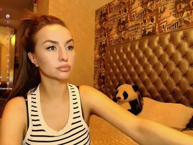 KateFoxxx028 live cam on BongaCams