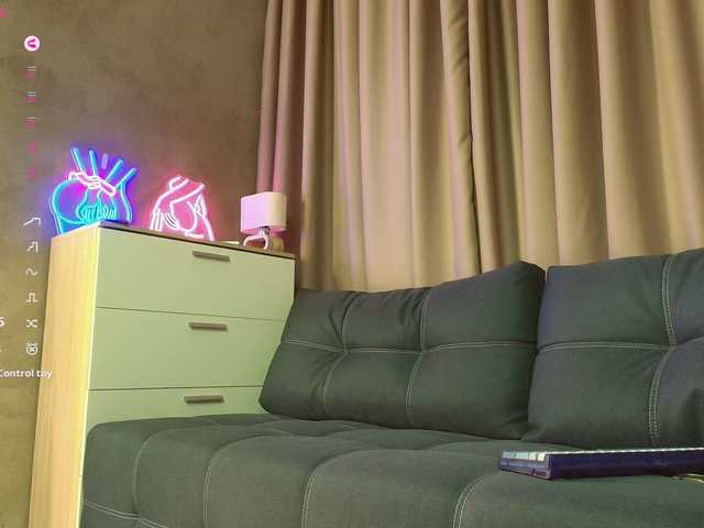 KateFoxxx028 live cam on BongaCams
