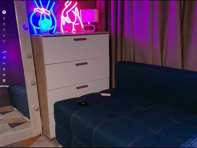KateFoxxx028 live cam on BongaCams
