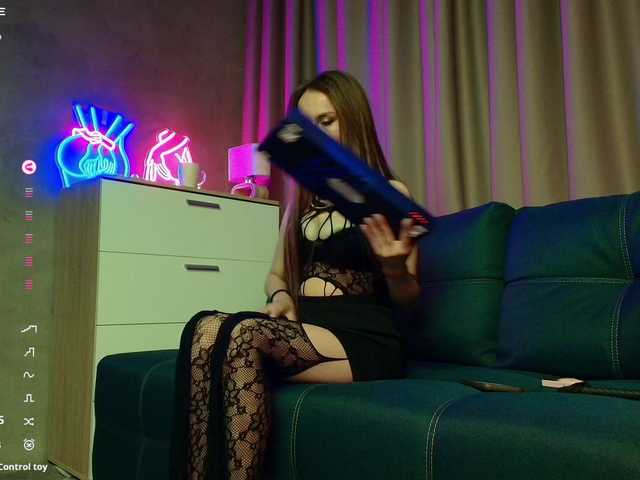 KateFoxxx028 live cam on BongaCams