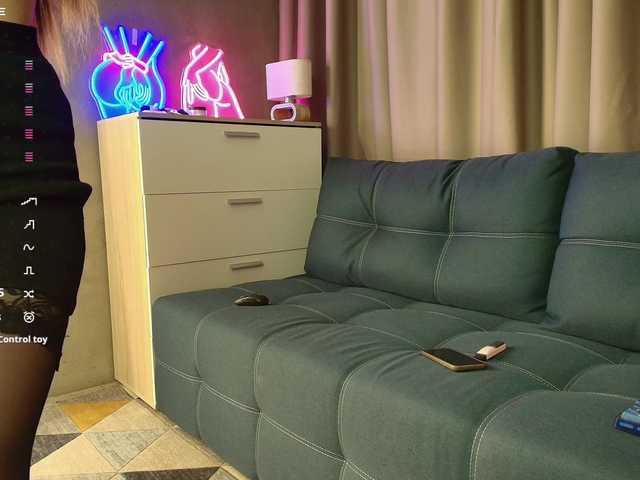 KateFoxxx028 live cam on BongaCams