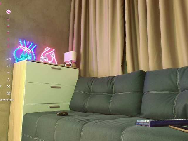 KateFoxxx028 live cam on BongaCams