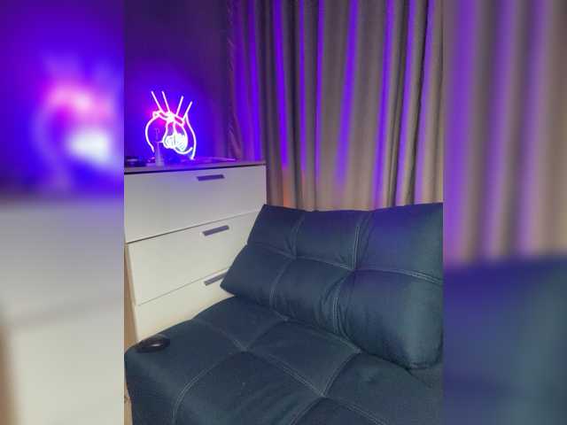 KateFoxxx028 live cam on BongaCams