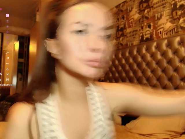 KateFoxxx028 live cam on BongaCams