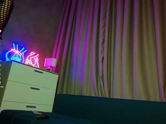 KateAmple webcam