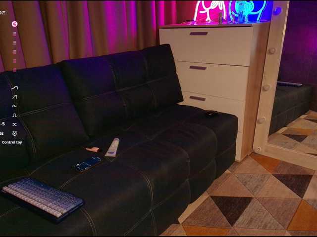KateFoxxx028 live cam on BongaCams