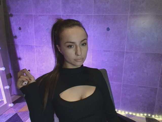 KateFoxxx028's BongaCams show and profile