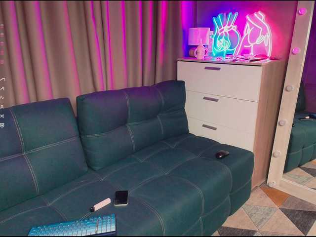 KateFoxxx028 live cam on BongaCams
