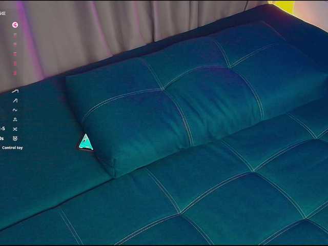 KateFoxxx028 live webcam show