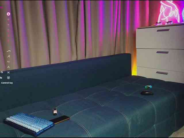 KateAmple webcam