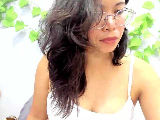 jennyloveley — live female cam