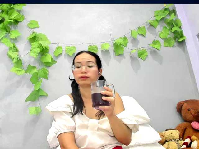jennyloveley live cam on BongaCams