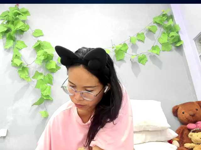 jennyloveley, live now on BongaCams