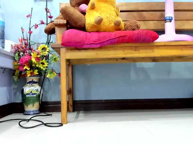 jennyloveley live cam on BongaCams