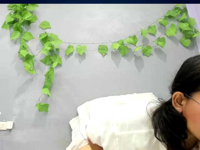 jennyloveley live cam on BongaCams