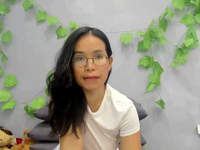 jennyloveley live cam on BongaCams