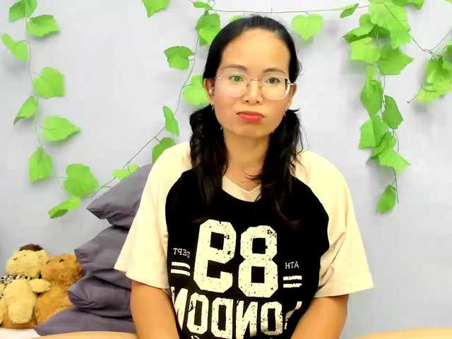 jennyloveley live cam on BongaCams