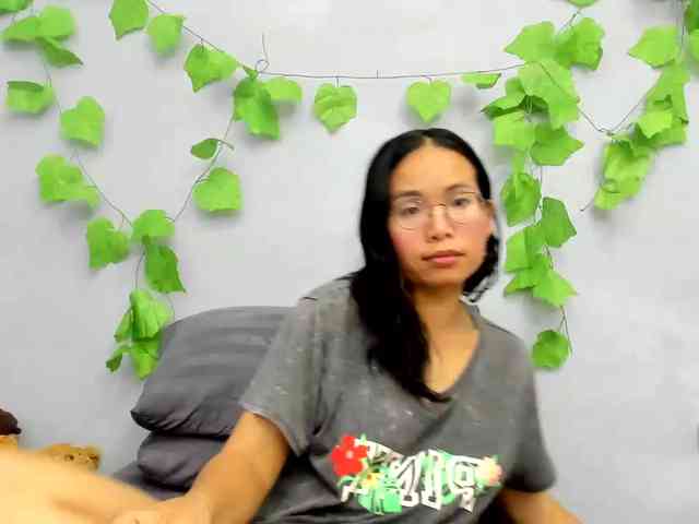 jennyloveley Live Webcam on BongaCams