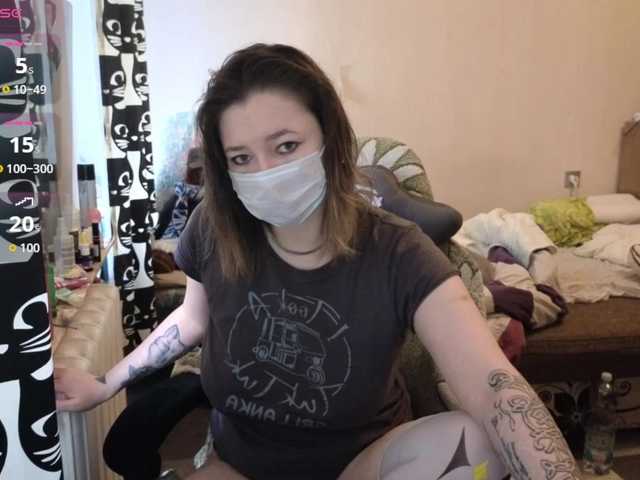 le modèle Ozalin est en webcam porno dans un show sur le site bongacams, il possède les tags suivants: White/Caucasian,Blonde,Shaved