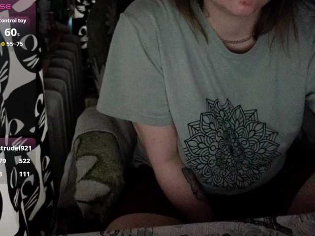 Ozalin Live Cam on BongaCams