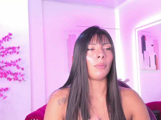 Leia-laurent live cam on BongaCams