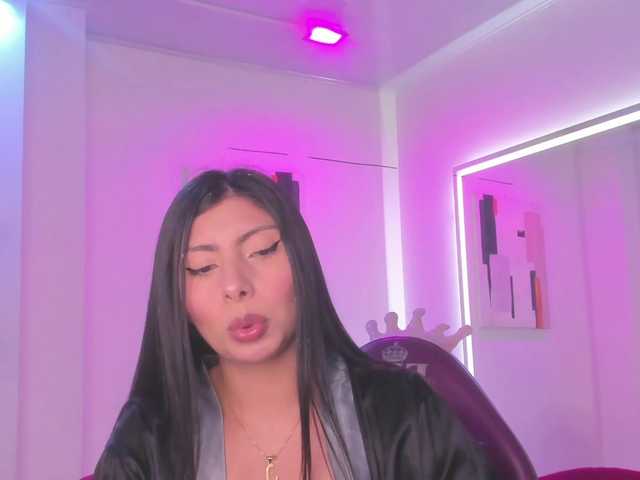 Leia-laurent live cam on BongaCams