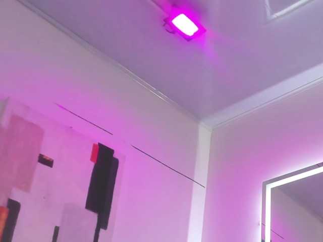 Leia-laurent live cam on BongaCams