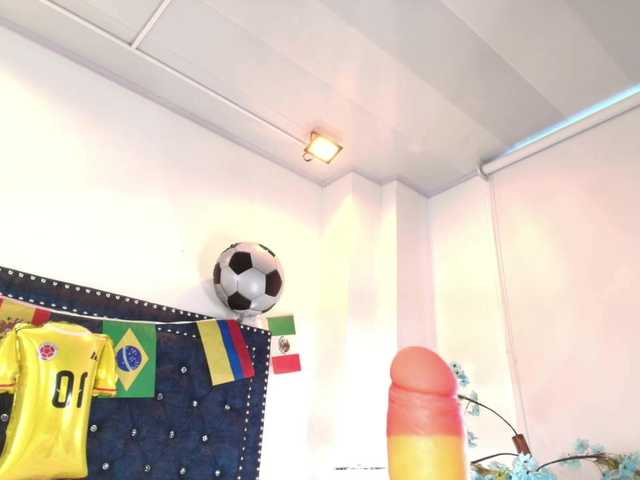 Leia-laurent live cam on BongaCams