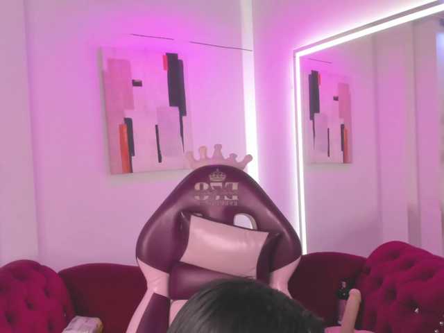 Leia-laurent live cam on BongaCams