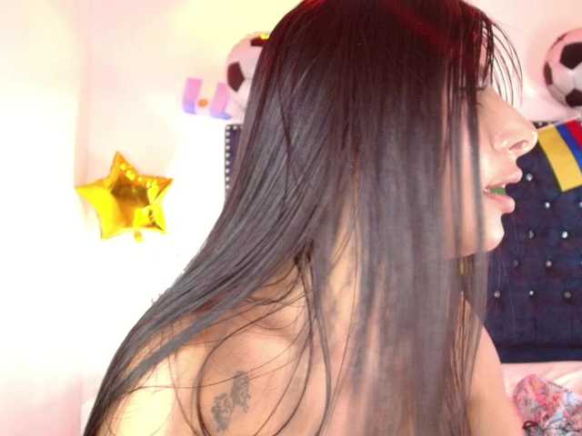 Leia-laurent live cam on BongaCams