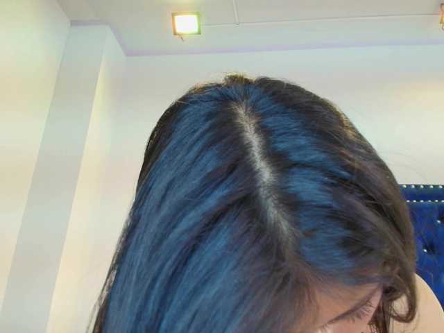 Leia-laurent's BongaCams show and profile