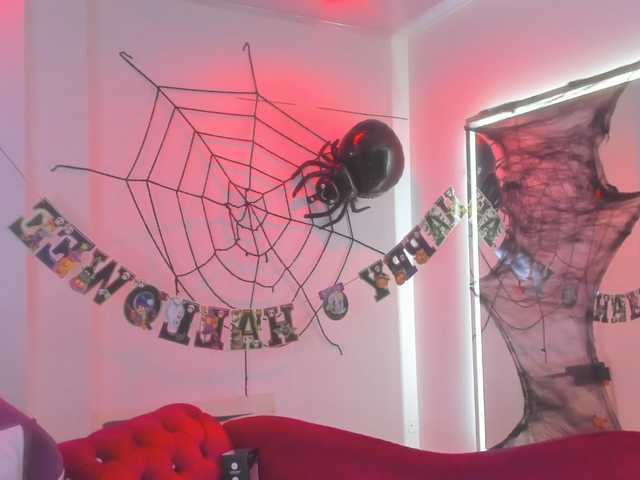 Leia-laurent live cam on BongaCams