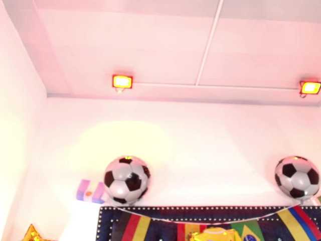 Leia-laurent live cam on BongaCams