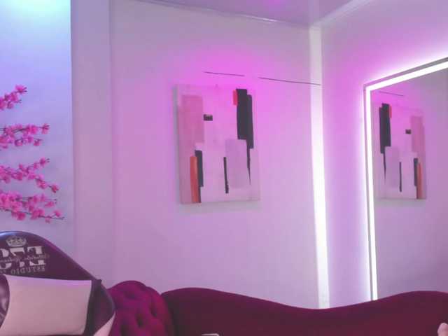 Leia-laurent live cam on BongaCams