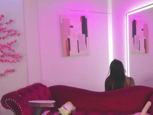 Leia-laurent live cam on BongaCams