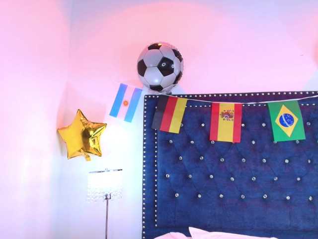 Leia-laurent live cam on BongaCams
