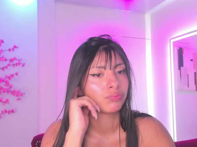 Leia-laurent live cam on BongaCams