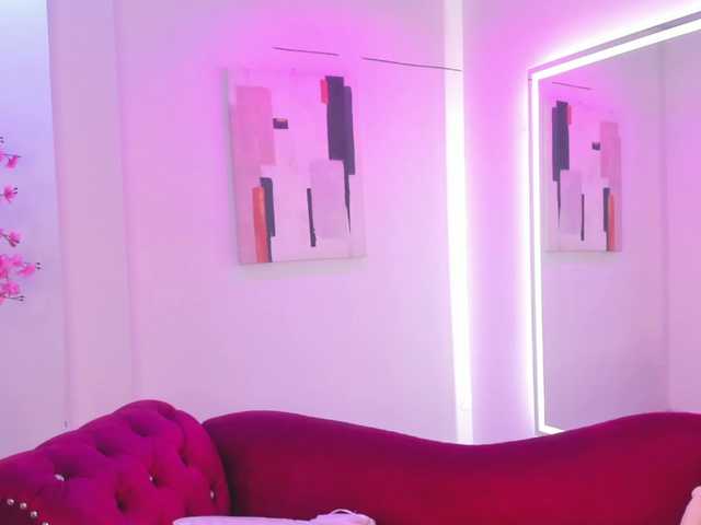 Leia-laurent live cam on BongaCams