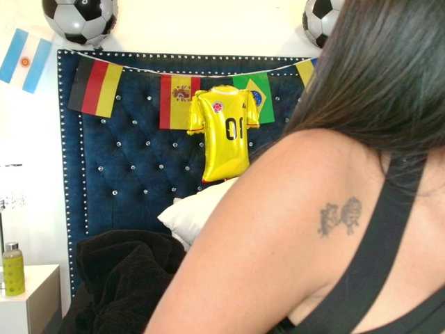 Leia-laurent live cam on BongaCams
