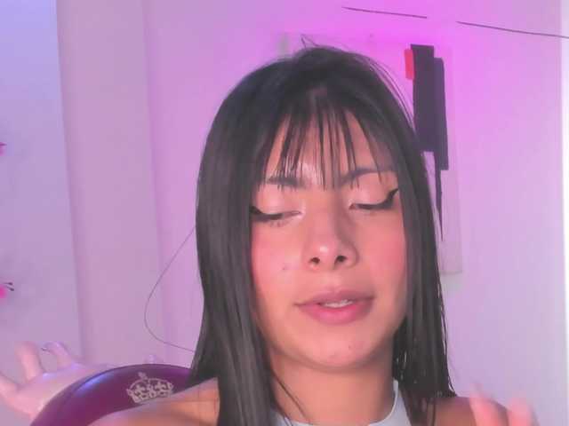 Leia-laurent live cam on BongaCams