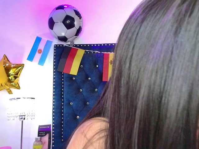 Leia-laurent live cam on BongaCams
