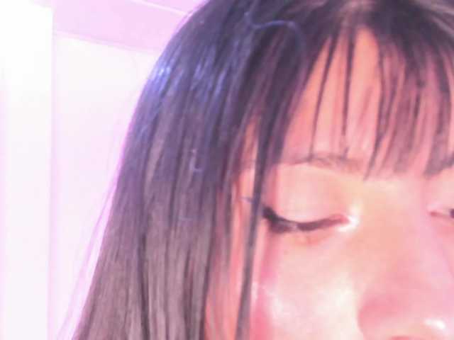 Leia-laurent live cam on BongaCams