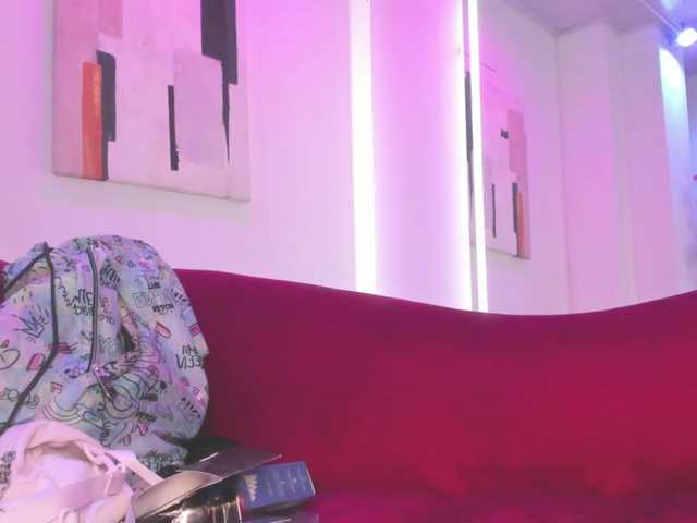 Leia-laurent live cam on BongaCams