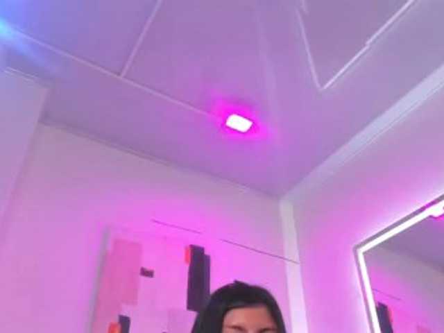 Leia-laurent live cam on BongaCams